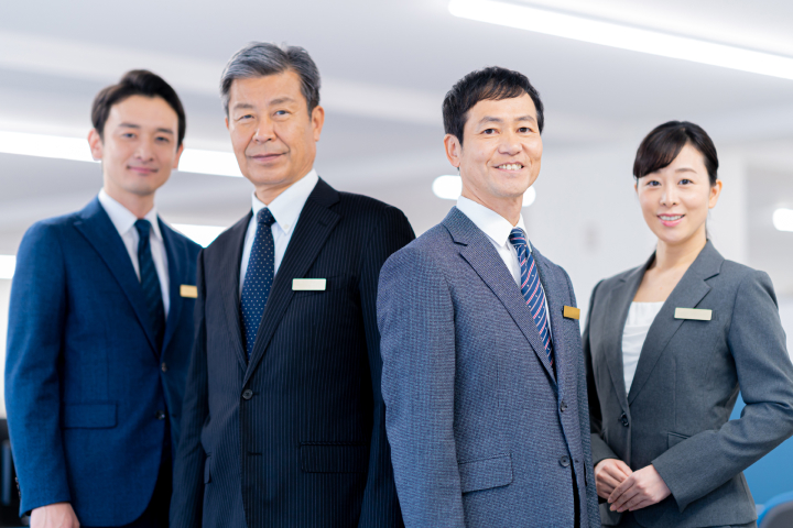 スタッフ紹介